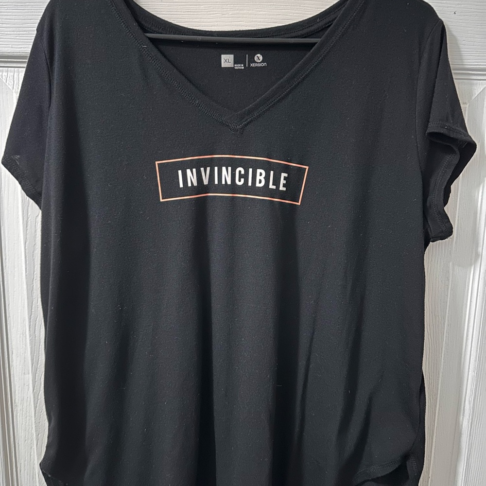 Black Short Sleeve Duck Tail T Shirt